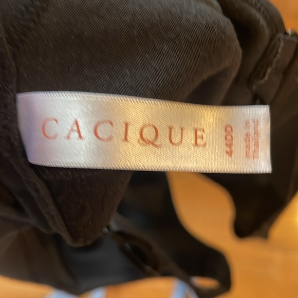 CACIQUE bundle of 2 bras - lightly lined, no wire size 44DD - Picture 5 of 12
